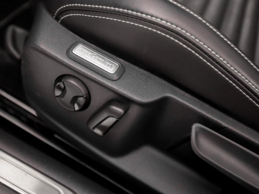 Volkswagen Passat Variant 1.5 TSI R-Line Sport 150Pk Automaat (FACELIFT, PANORAMADAK, APPLE CARPLAY, DIGITAL COCKPI... ActivLease financial lease