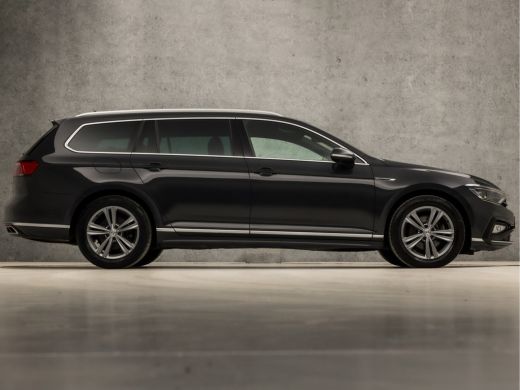 Volkswagen Passat Variant 1.5 TSI R-Line Sport 150Pk Automaat (FACELIFT, PANORAMADAK, APPLE CARPLAY, DIGITAL COCKPI... ActivLease financial lease