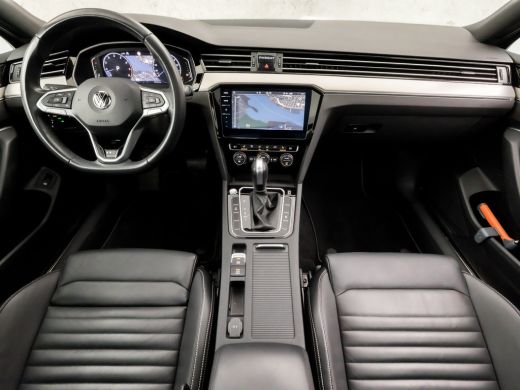 Volkswagen Passat Variant 1.5 TSI R-Line Sport 150Pk Automaat (FACELIFT, PANORAMADAK, APPLE CARPLAY, DIGITAL COCKPI... ActivLease financial lease