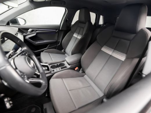 Audi A3 Sportback 30 TFSI Sport Automaat (APPLE CARPLAY, GROOT NAVI, SFEERVERLICHTING, ADAPTIVE CRUISE, S... ActivLease financial lease