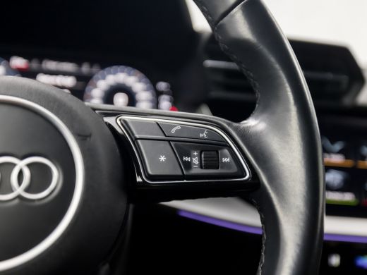 Audi A3 Sportback 30 TFSI Sport Automaat (APPLE CARPLAY, GROOT NAVI, SFEERVERLICHTING, ADAPTIVE CRUISE, S... ActivLease financial lease