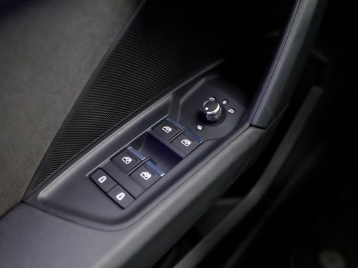 Audi A3 Sportback 30 TFSI Sport Automaat (APPLE CARPLAY, GROOT NAVI, SFEERVERLICHTING, ADAPTIVE CRUISE, S... ActivLease financial lease