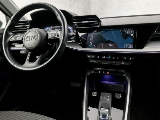 Audi A3 Sportback 30 TFSI Sport Automaat (APPLE CARPLAY, GROOT NAVI, SFEERVERLICHTING, ADAPTIVE CRUISE, S... ActivLease financial lease