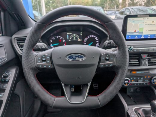 Ford FOCUS Wagon 1.0 EcoBoost Hybrid ST Line Style | Winterpack | Panoramadak | Camera | Adap. Cruise ActivLease financial lease