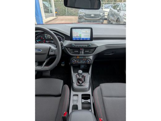 Ford FOCUS Wagon 1.0 EcoBoost Hybrid ST Line Style | Winterpack | Panoramadak | Camera | Adap. Cruise ActivLease financial lease