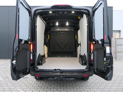 Ford Transit 350 2.0 TDCI L3H2 Limited | 2800KG Trekgewicht! | Dubbele Schuifdeur! | Bi-Xenon | 360 Camera | B... ActivLease financial lease