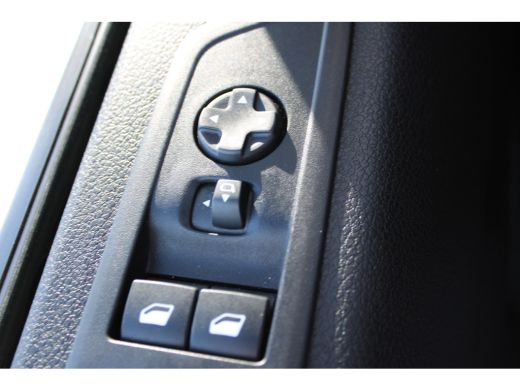 Opel Vivaro L2 2.0 Diesel 145 PK TREKHAAK | NAVI | CAMERA | LAADRUIMTE BETIMMERING |  SNEL LEVERBAAR! ActivLease financial lease