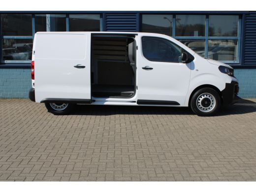 Opel Vivaro L2 2.0 Diesel 145 PK TREKHAAK | NAVI | CAMERA | LAADRUIMTE BETIMMERING |  SNEL LEVERBAAR! ActivLease financial lease