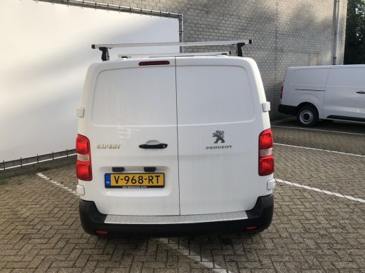 Peugeot Expert 226C 1.6 BlueHDI 95 Premium | 2 zitplaatsen rechtsvoor | Bestuurdersstoel in hoogte verstelbaar |... ActivLease financial lease