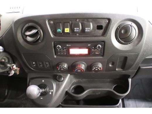 Renault Master Renault Master 2.3 dCi AUTOMAAT LOWLINER VERKOOPWAGEN Lange Versie ActivLease financial lease