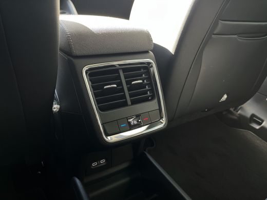 Skoda Enyaq 60 Selection | Business Upgrade pakket | 20" lichtmetalen velgen | ActivLease financial lease