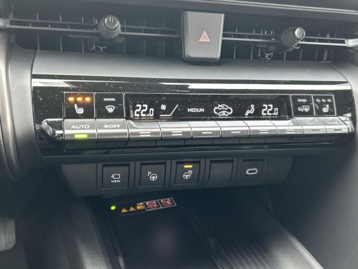 Toyota C-HR 2.0 Plug-in Hybrid 220 First Edition ActivLease financial lease