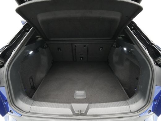 Volkswagen ID.4 Max 77 kWh Panorama Trekhaak Side Assist iQ Light 341 ActivLease financial lease