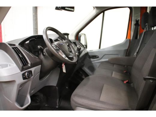 Ford Transit met nieuwe NIEUWE MOTOR OPEN LAADBAK DUBBELLUCHT TREKHAAK 2800KG ActivLease financial lease