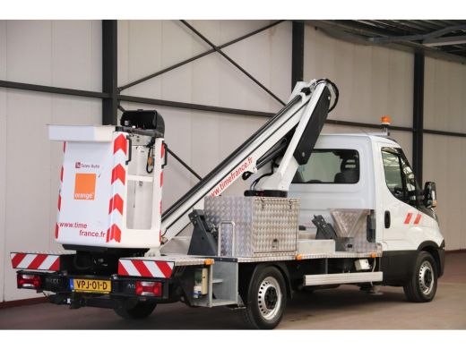 Iveco Daily 35S12 HOOGWERKER 13 METER LT130TB MET 3500 KG TREKVERMOGEN TREKHAAK ActivLease financial lease