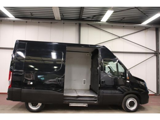 Iveco Daily 35S16V 2.3 L2H2 160 PK 3500 KG TREKVERMOGEN EURO 6 ActivLease financial lease