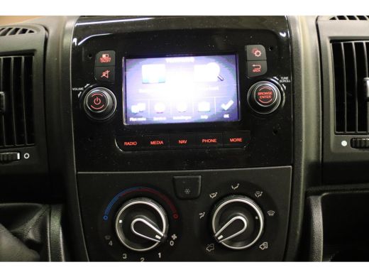 Peugeot Boxer 2.2 BlueHDi 140PK L4H3 AIRCO CRUISE CONTROL ActivLease financial lease
