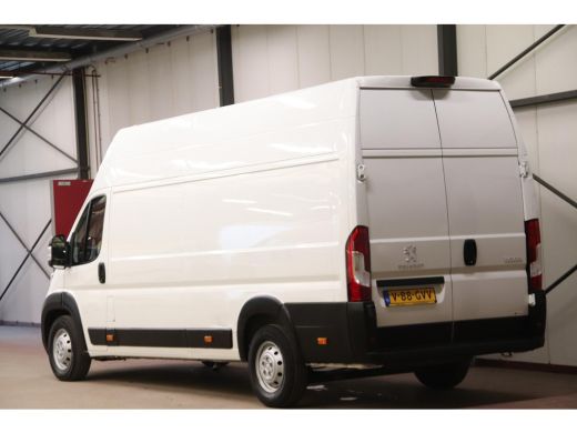 Peugeot Boxer 2.2 BlueHDi 140PK L4H3 AIRCO CRUISE CONTROL ActivLease financial lease