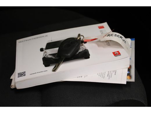 Renault Master 170PK AUTOMAAT PAARDENWAGEN LOWLINER VERKOOPWAGEN FOODTRUCK ActivLease financial lease