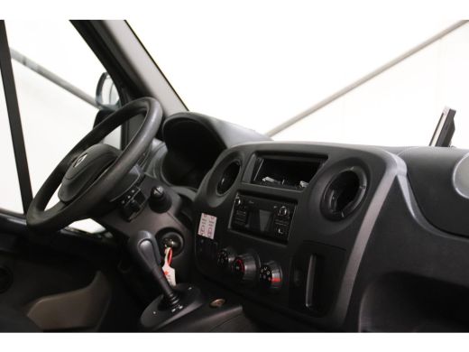 Renault Master 170PK AUTOMAAT PAARDENWAGEN LOWLINER VERKOOPWAGEN FOODTRUCK ActivLease financial lease