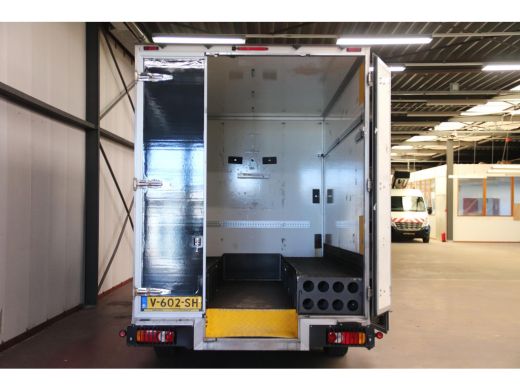 Renault Master 170PK AUTOMAAT PAARDENWAGEN LOWLINER VERKOOPWAGEN FOODTRUCK ActivLease financial lease