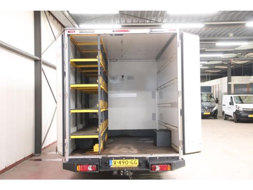 Renault Master 2.3 dCi 145PK LOWLINER MET TREKHAAK ActivLease financial lease