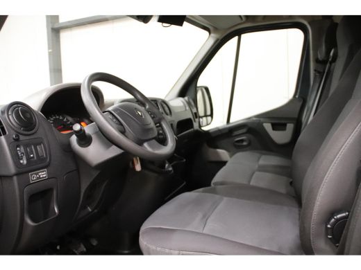 Renault Master 2.3 dCi 145PK LOWLINER MET TREKHAAK ActivLease financial lease