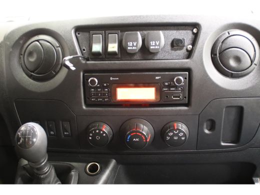 Renault Master 2.3 dCi 145PK LOWLINER MET TREKHAAK ActivLease financial lease