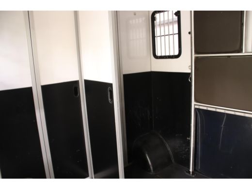 Renault Master Sodiak Paardenwagen FINANCIAL LEASE 675 EURO PM Renault Master Paardenwagen FINANCIAL LEASE 675 E... ActivLease financial lease