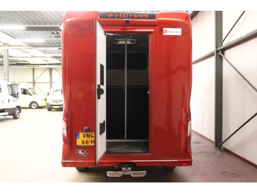 Renault Master Sodiak Paardenwagen FINANCIAL LEASE 675 EURO PM Renault Master Paardenwagen FINANCIAL LEASE 675 E... ActivLease financial lease