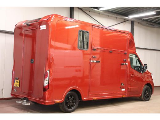 Renault Master Sodiak Paardenwagen FINANCIAL LEASE 675 EURO PM Renault Master Paardenwagen FINANCIAL LEASE 675 E... ActivLease financial lease