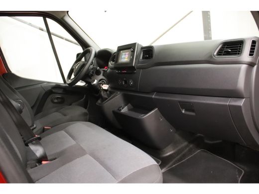 Renault Master Sodiak Paardenwagen FINANCIAL LEASE 675 EURO PM Renault Master Paardenwagen FINANCIAL LEASE 675 E... ActivLease financial lease