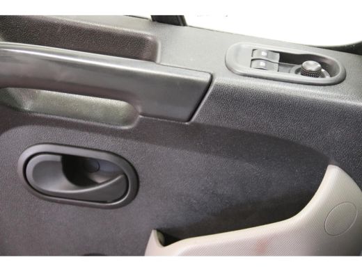 Renault Master T35 2.3 dCi L2H2 DUBBEL CABINE TREKHAAK ActivLease financial lease