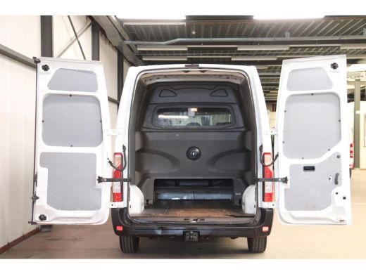 Renault Master T35 2.3 dCi L2H2 DUBBEL CABINE TREKHAAK ActivLease financial lease