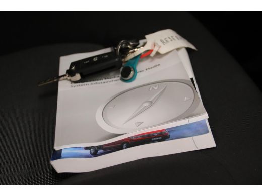 Volkswagen Crafter 35 2.0 TDI 140PK L3H3 EURO 6 3000KG trekvermogen Volkswagen Crafter 35 2.0 TDI 140PK L3H3 (oude L... ActivLease financial lease