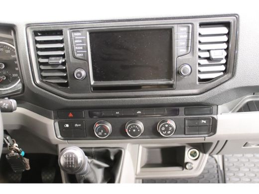 Volkswagen Crafter 35 2.0 TDI 140PK L3H3 EURO 6 3000KG trekvermogen Volkswagen Crafter 35 2.0 TDI 140PK L3H3 (oude L... ActivLease financial lease