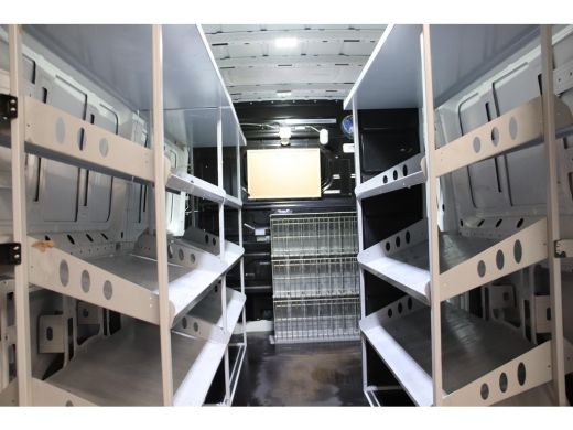 Volkswagen Crafter 35 2.0 TDI 140PK L3H3 (oude L2H2) EURO 6 ActivLease financial lease