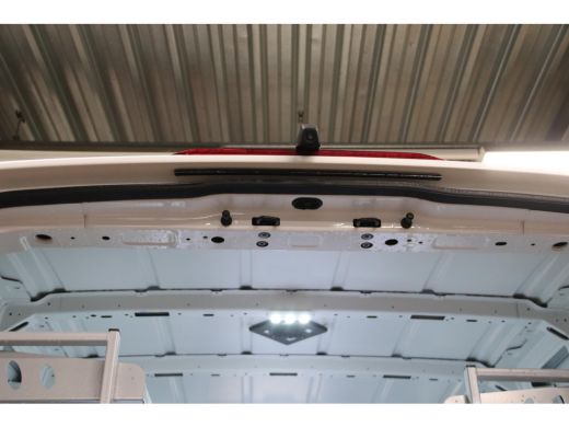 Volkswagen Crafter 35 2.0 TDI 140PK L3H3 (oude L2H2) EURO 6 ActivLease financial lease