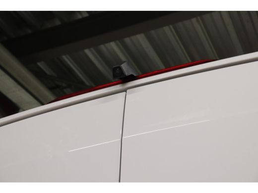 Volkswagen Crafter 35 2.0 TDI 140PK L3H3 (oude L2H2) EURO 6 ActivLease financial lease