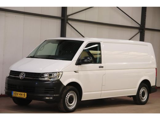 Volkswagen Transporter 2.0 TDI L2H1 DSG AUTOMAAT TREKHAAK Volkswagen Transporter 2.0 TDI L2H1 DSG AUTOMAAT TREKHAAK
