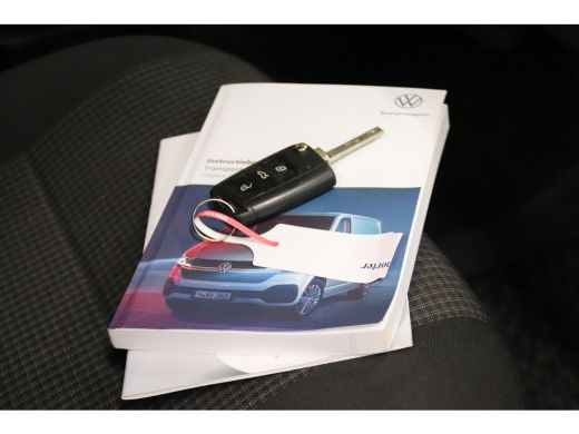 Volkswagen Transporter 2.0 TDI L2H1 EURO 6 ACHTERUITRIJCAMERA ActivLease financial lease