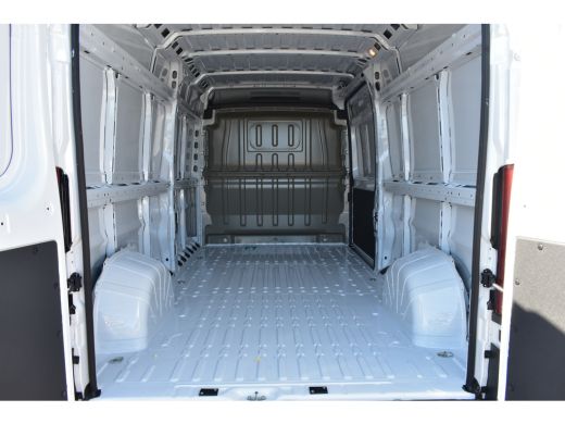 Fiat Ducato 2.2 MultiJet 140 S&S L3H2 3.3t | € 9.972 Voorraad Voordeel | 3,9% Financial Lease | BPM Voordeel!... ActivLease financial lease