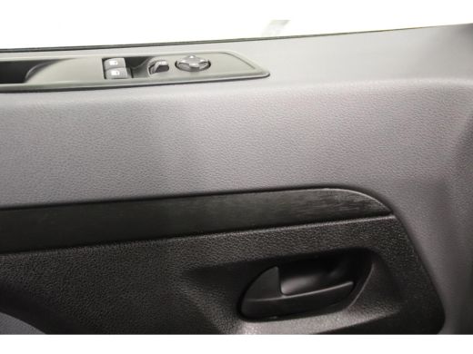 Opel Vivaro 2.0 CDTI 150PK L3H1 EURO 6 Opel Vivaro 2.0 CDTI L3H1 Innovation ActivLease financial lease