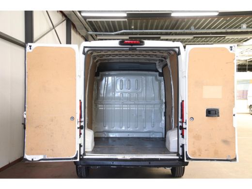 Peugeot Boxer 2.2 120PK L2H2 ACHTERUITRIJCAMERA EURO 6 Peugeot Boxer 2.2 120PK  L2H2 ACHTERUITRIJCAMERA EURO 6 ActivLease financial lease