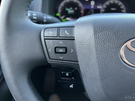 Toyota C-HR 1.8 Hybrid 140 First Edition ActivLease financial lease