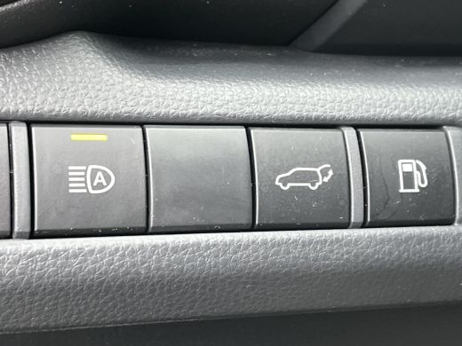 Toyota C-HR 1.8 Hybrid 140 First Edition | Navigatie | Camera's rondom | Electrische achterklep | Parkeersens... ActivLease financial lease