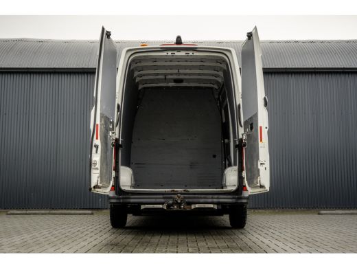 Volkswagen Crafter 2.0 TDI L3H3 | Automaat | 177 PK | Euro 6 | 3.0T Trekgewicht | Cruise | Airco | PDC ActivLease financial lease
