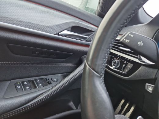 BMW 5 Serie Touring 520i M-Sport High Executive HUD Dak Leer Trekhaak Edition M-pakket ActivLease financial lease
