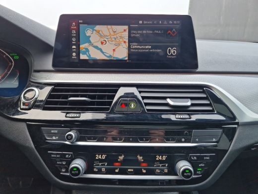BMW 5 Serie Touring 520i M-Sport High Executive HUD Dak Leer Trekhaak Edition M-pakket ActivLease financial lease