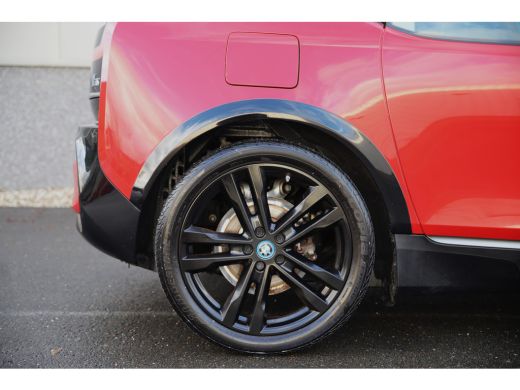 BMW i3 S Executive 184pk 120Ah 42 kWh/Camera/Carplay/W-pomp/20"/3-Fase ActivLease financial lease